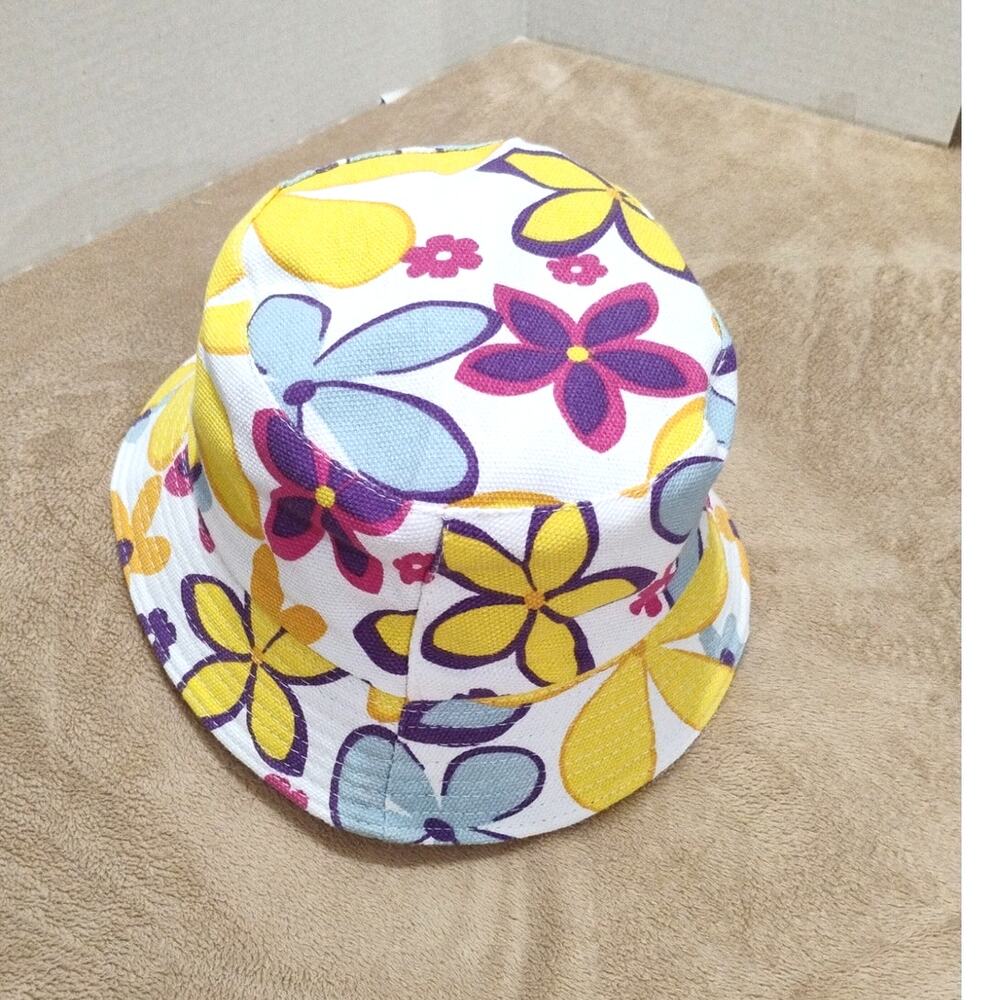 Small White Floral Childs Bucket Hat